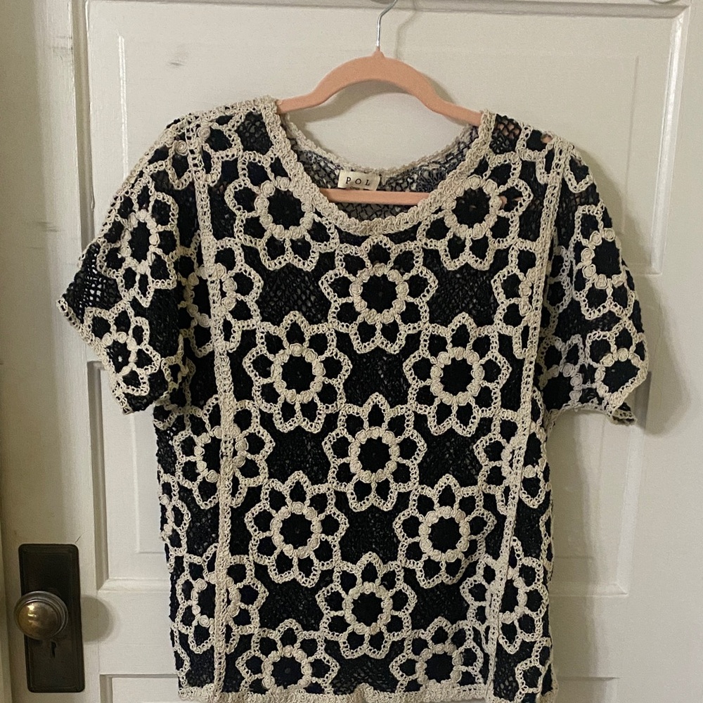POL Black and Cream Floral Crochet Short-Sleeve Top - Picture 2 of 9